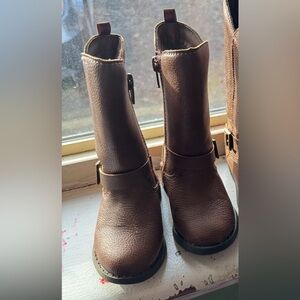 Carters tall brown boot size 4